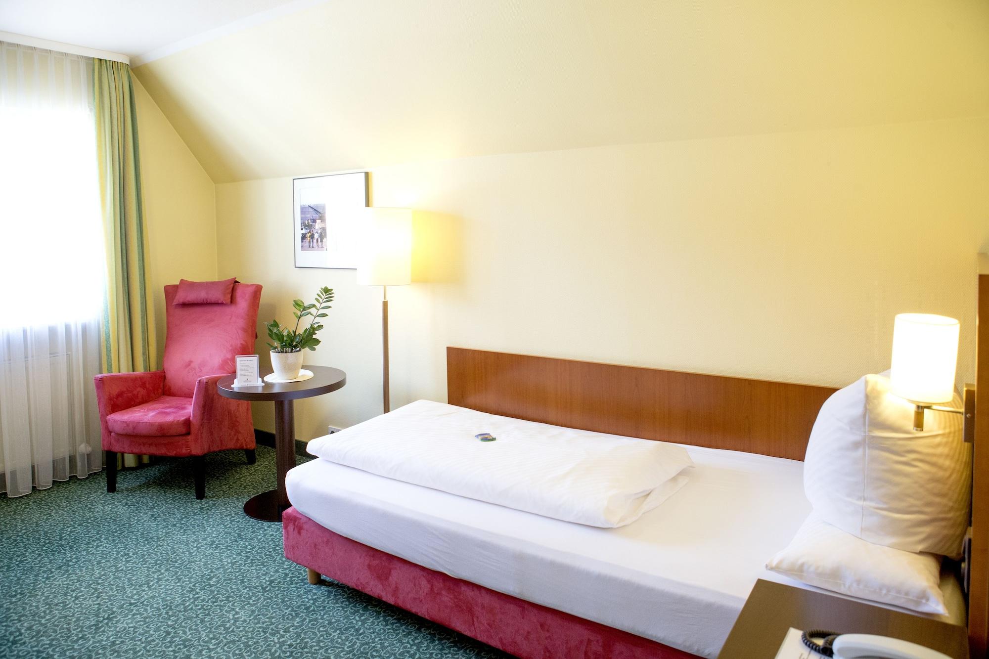 Hotel Weisses Lamm Veitshöchheim Екстериор снимка