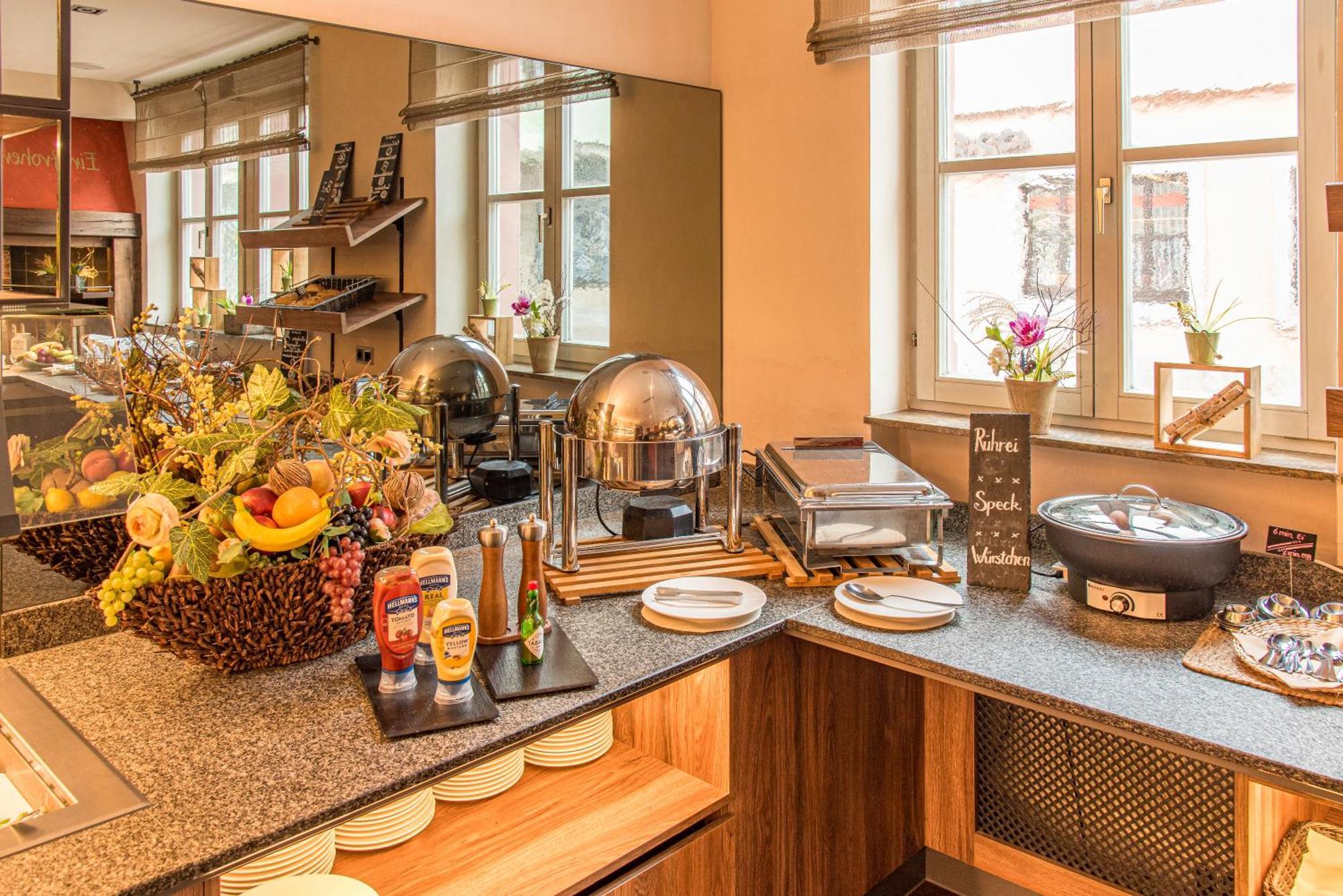 Hotel Weisses Lamm Veitshöchheim Екстериор снимка